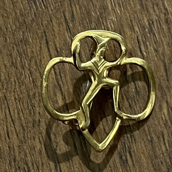Vintage 1960s Girl Scouts Of America Brownie Trefoil Gold Pin Brooch - Picture 1 of 14